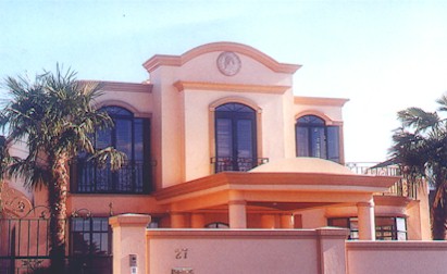 p1.jpg (30439 bytes)